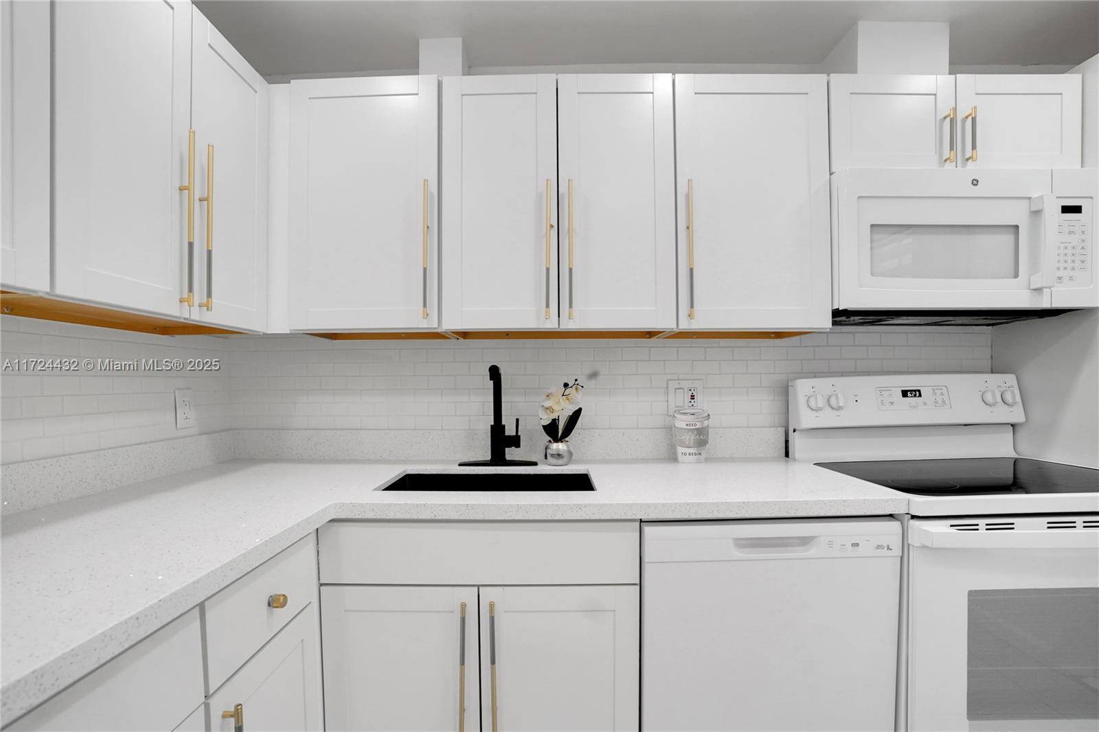 Picture of 3001 S Course Dr # 105, Pompano Beach, FL 33069