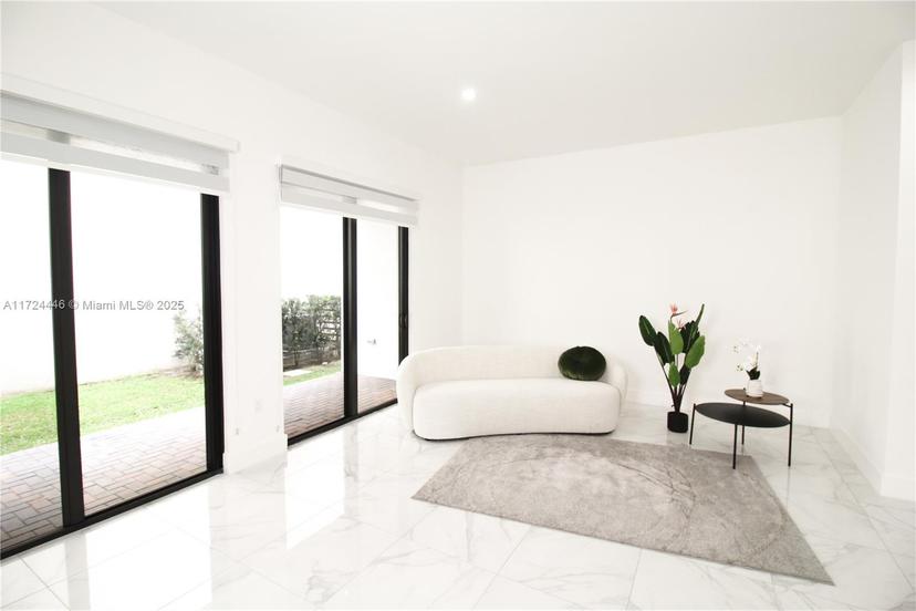 Picture of 4335 NW 81St Ave, Doral FL 33166
