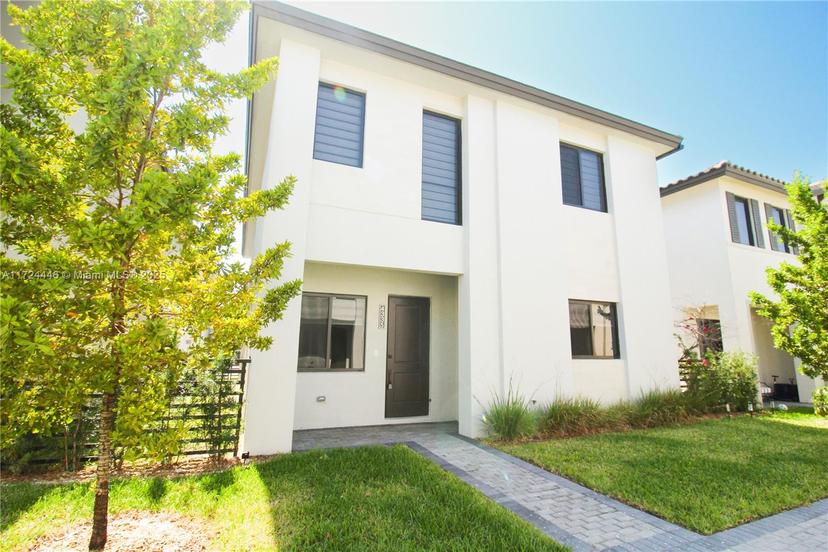 Picture of 4335 NW 81St Ave, Doral FL 33166