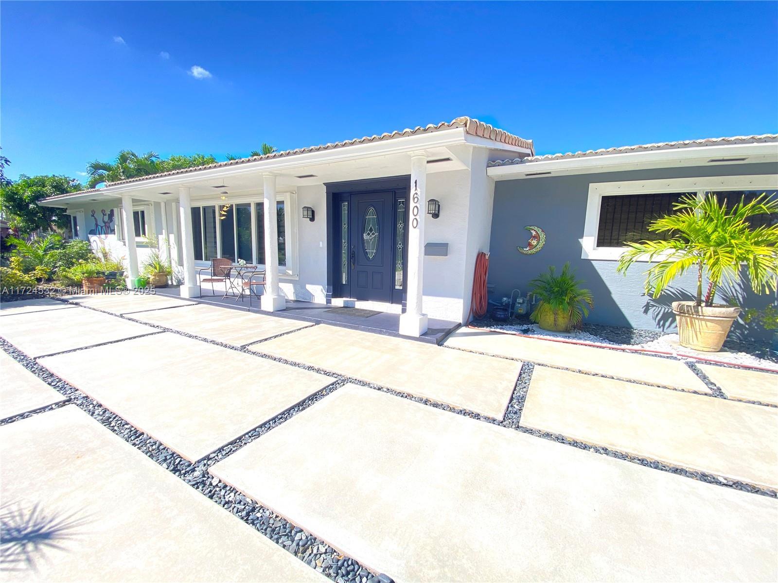Picture of 1600 Yale Dr, Hollywood, FL 33021