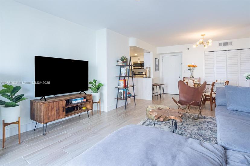 Picture of 770 Claughton Island Dr # 609, Miami FL 33131