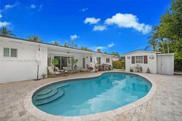 Picture of 2325 NE 191St St, Miami, FL 33180