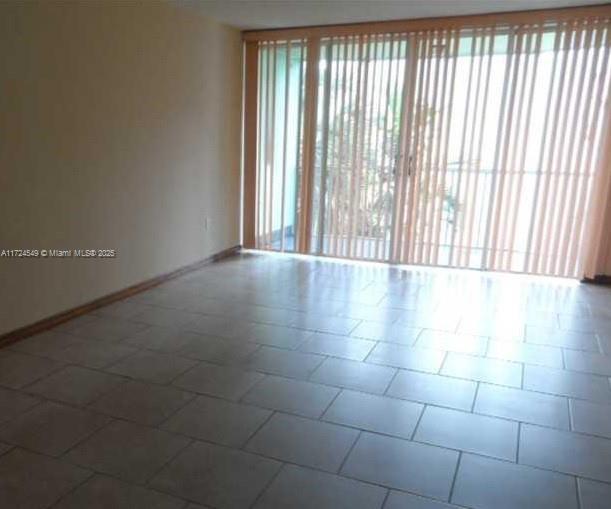 Picture of 1690 NE 191St St # 1, Miami FL 33179