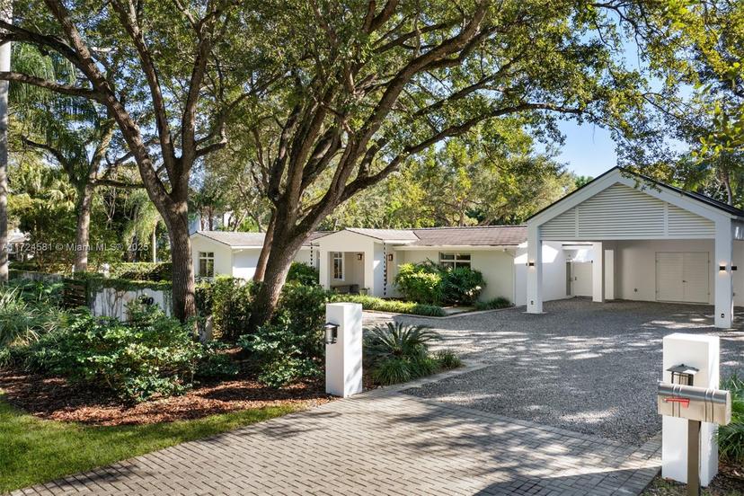 Picture of 5840 SW 91St St, Pinecrest FL 33156