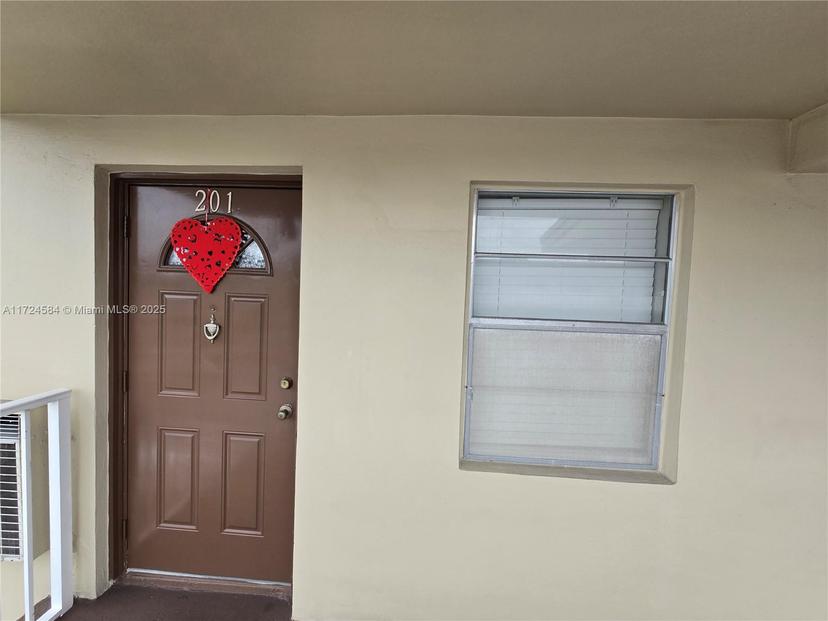 Picture of 601 NW 80Th Ter # 201, Margate FL 33063