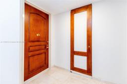 Picture of 19355 Turnberry Way # K, Aventura, FL 33180