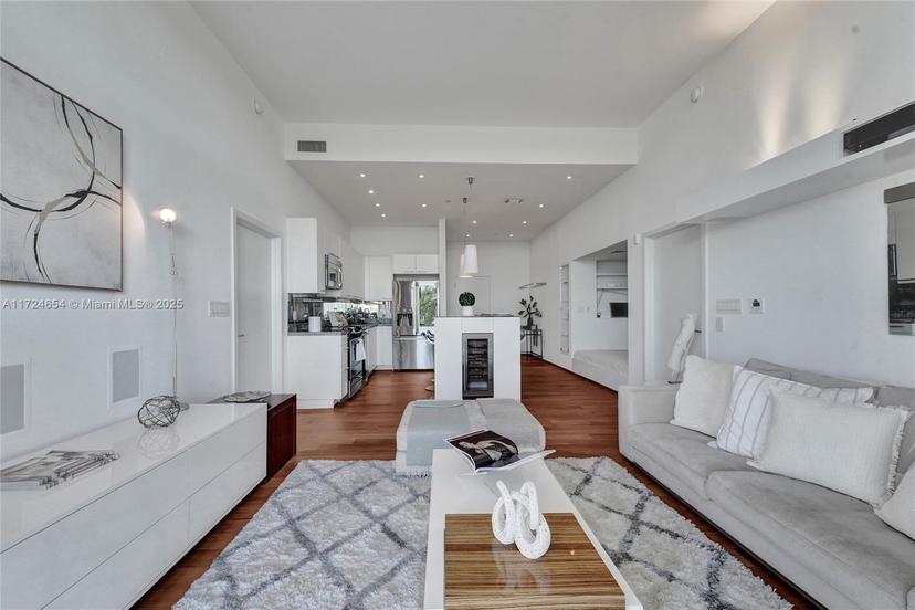 Picture of 2001 Meridian Ave # 505, Miami Beach FL 33139