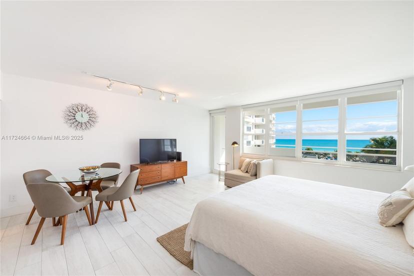 Picture of 100 Lincoln Rd # 619, Miami Beach FL 33139