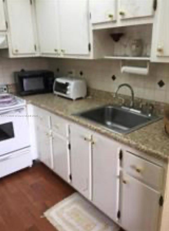 Picture of 627 N Saxony N # 0, Delray Beach FL 33446