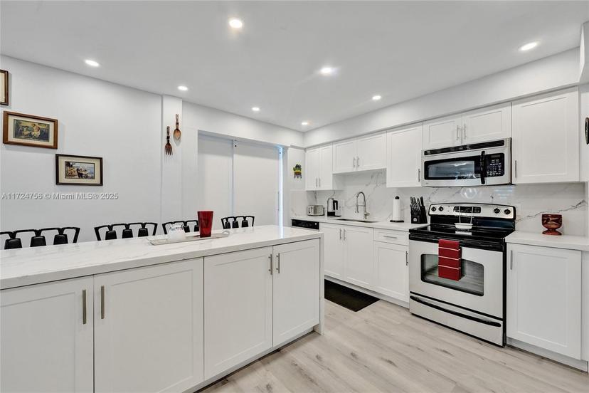 Picture of 6799 Brookline Dr # 6797A, Hialeah FL 33015