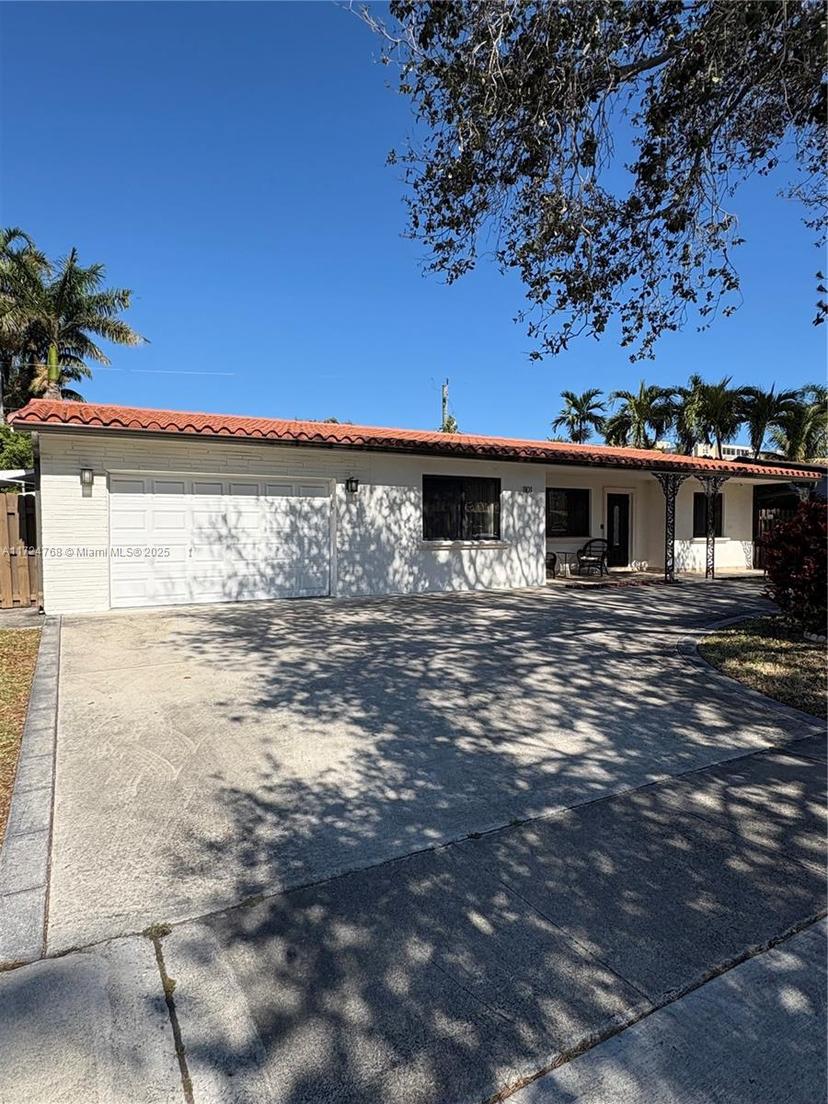 Picture of 1101 NE 4Th Ct, Hallandale Beach FL 33009