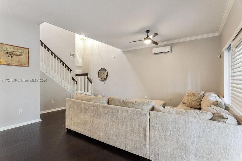 Picture of 1741 E Trafalgar Cir, Hollywood FL 33020