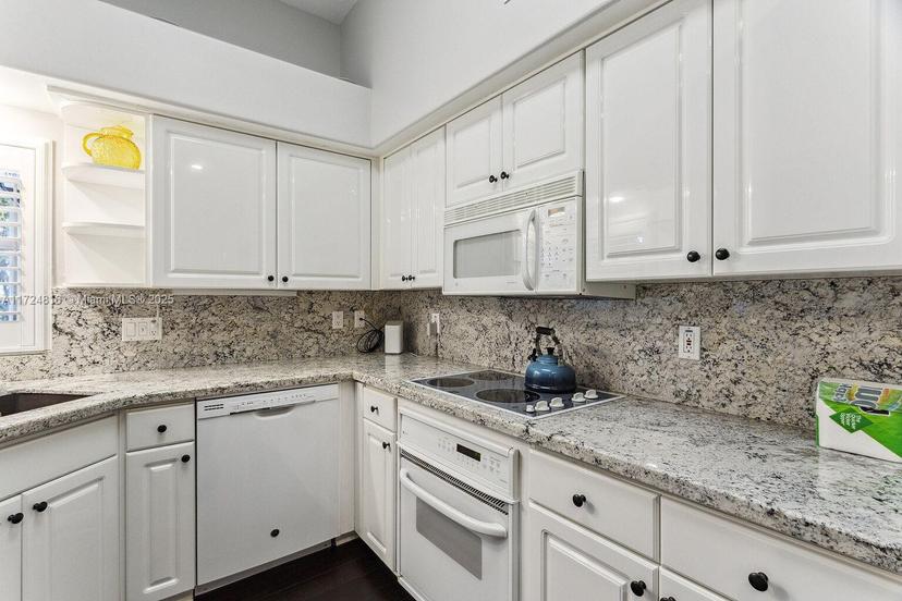 Picture of 1741 E Trafalgar Cir, Hollywood FL 33020