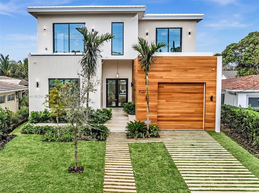 Picture of 9132 Dickens Ave, Surfside FL 33154