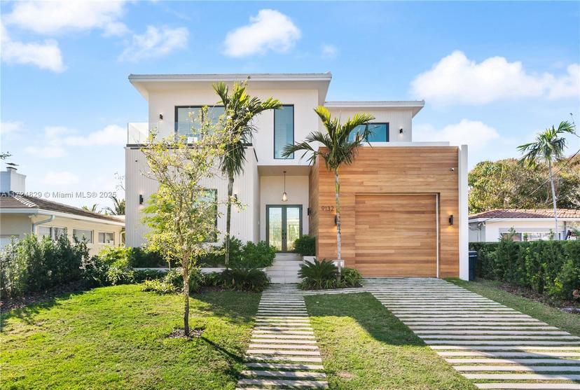 Picture of 9132 Dickens Ave, Surfside FL 33154