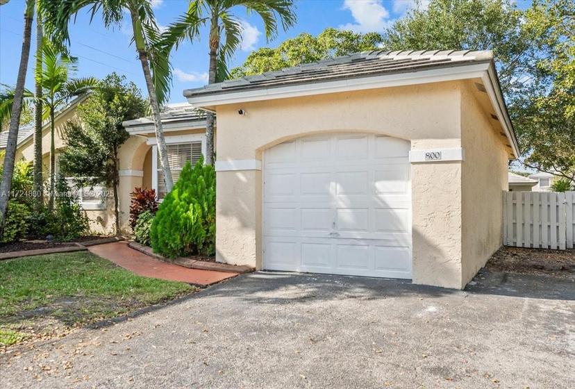 Picture of 800 NW 99Th, Plantation FL 33324