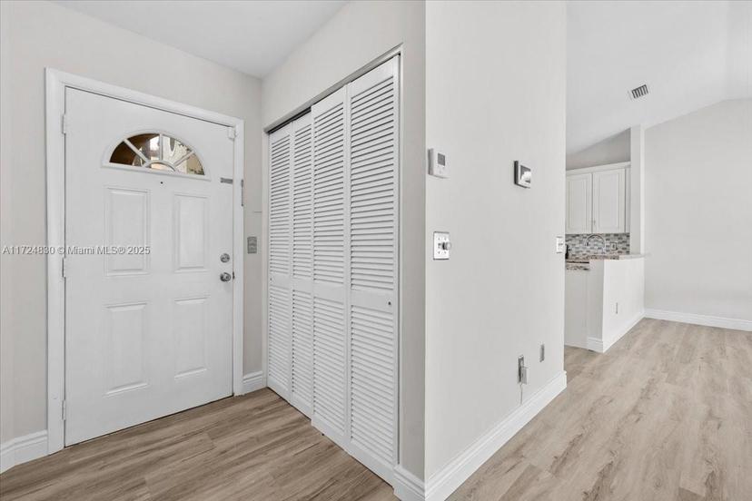 Picture of 800 NW 99Th, Plantation FL 33324