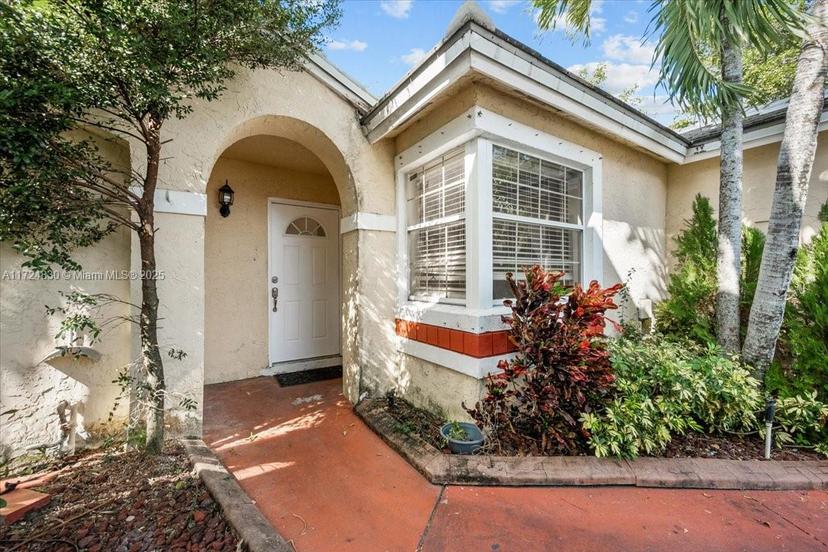 Picture of 800 NW 99Th, Plantation FL 33324