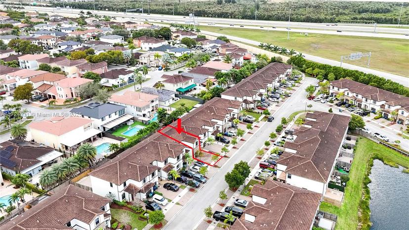 Picture of 9040 NW 183Rd St # 1, Hialeah FL 33018