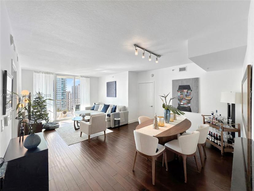 Picture of 335 S Biscayne Blvd # 2905, Miami FL 33131