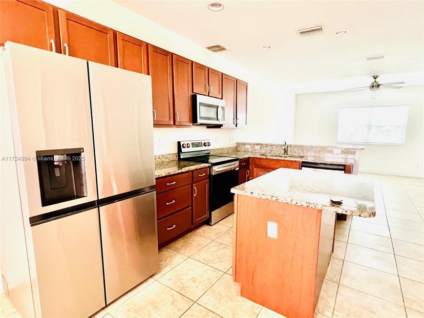 Picture of 977 NE Trailside Run, Port St. Lucie FL 34983
