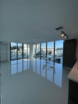 Picture of 650 NE 32Nd St # 1008, Miami, FL 33137