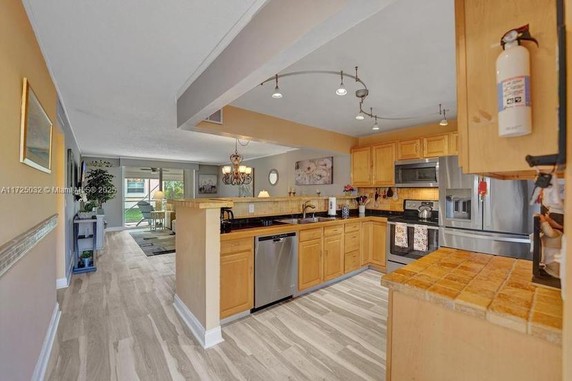 Picture of 424 SE 10Th St # 103, Dania Beach FL 33004