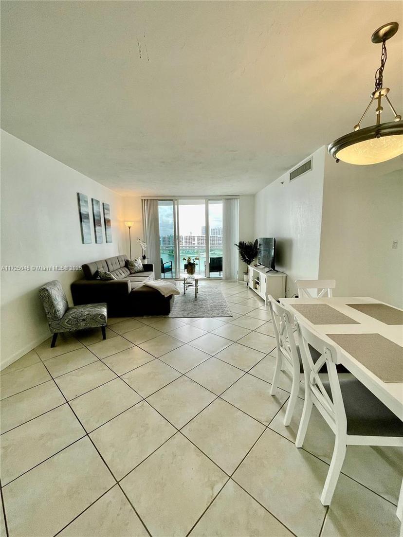 Picture of 3001 S Ocean Dr # 1039, Hollywood FL 33019
