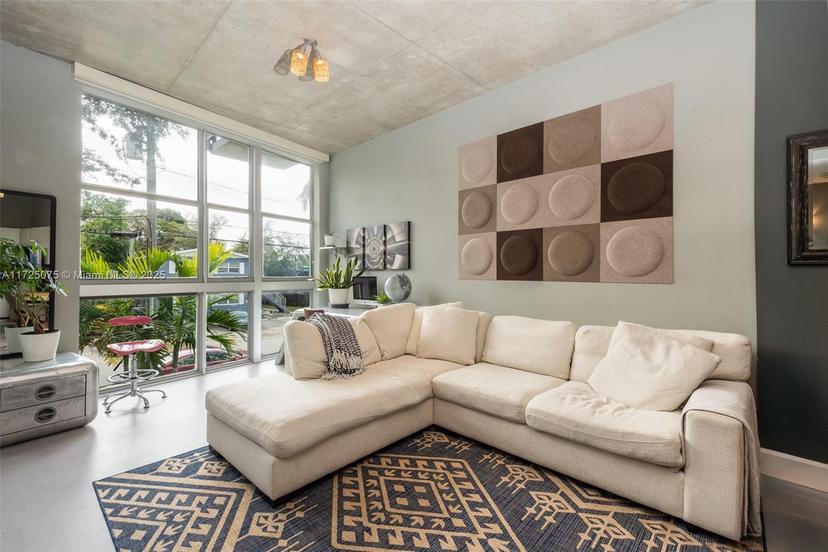 Picture of 721 SE 12Th Ct # 4, Fort Lauderdale FL 33316