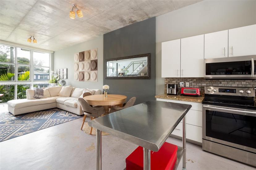 Picture of 721 SE 12Th Ct # 4, Fort Lauderdale FL 33316