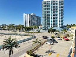 Picture of 7601 E Treasure Dr # 512, North Bay Village, FL 33141