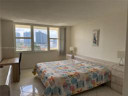 Picture of 3180 S Ocean Dr # 721, Hallandale Beach, FL 33009