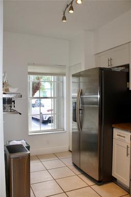 Picture of 51 Simonton Cir # 15, Weston, FL 33326