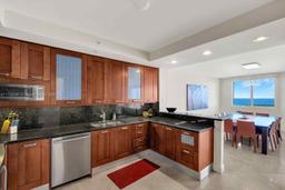 Picture of 20201 E Country Club Dr # 2705, Aventura, FL 33180