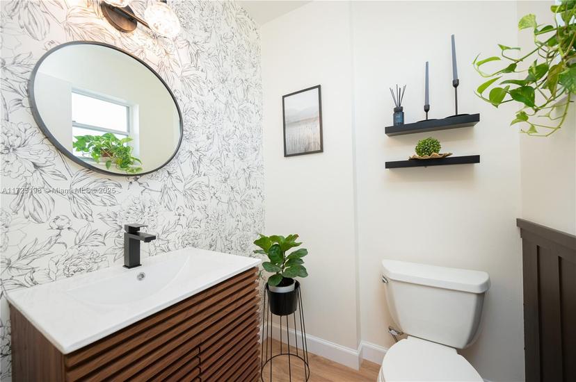 Picture of 1000 NE 14Th Ave # 404, Hallandale Beach FL 33009