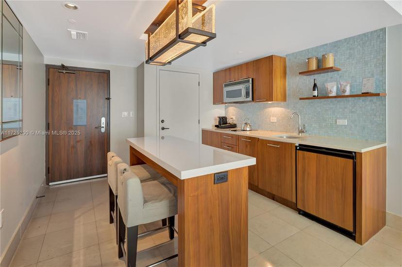 Picture of 6801 Collins Ave # 813, Miami Beach FL 33141