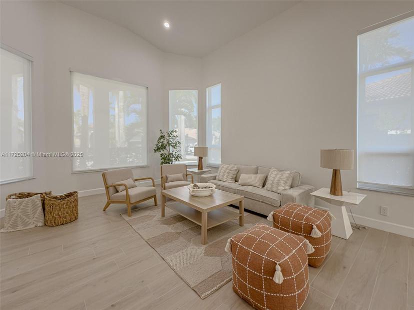 Picture of 2556 Jardin Mnr, Weston FL 33327