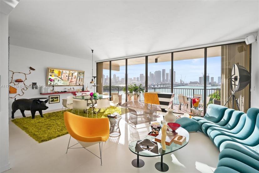 Picture of 1000 Venetian Way # 706, Miami FL 33139