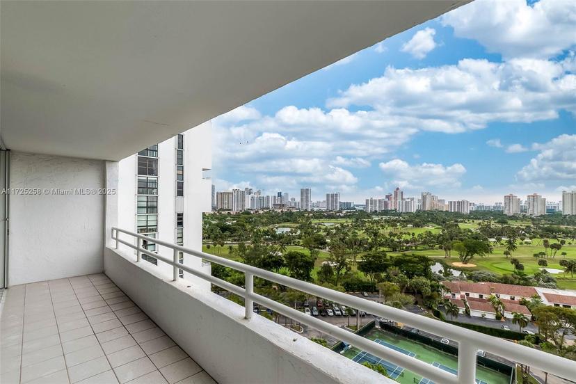 Picture of 20225 NE 34Th Ct # 1614, Aventura FL 33180