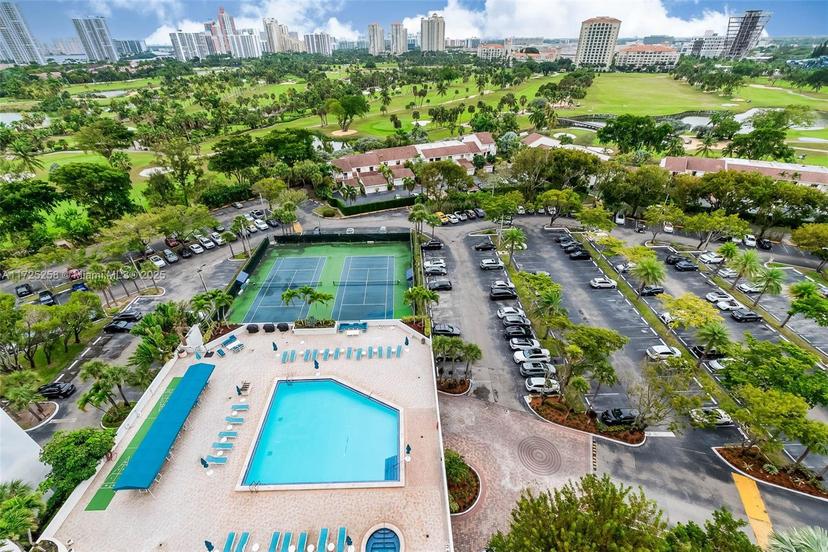 Picture of 20225 NE 34Th Ct # 1614, Aventura FL 33180
