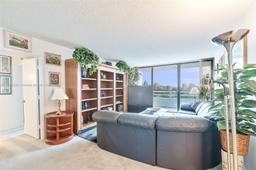 Picture of 20225 NE 34Th Ct # 1614, Aventura, FL 33180