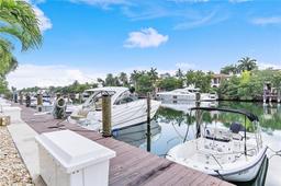Picture of 90 Edgewater Dr # 1211, Coral Gables, FL 33133