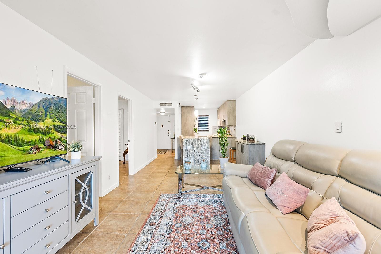 Picture of 7610 Stirling Rd # 204F, Davie, FL 33024