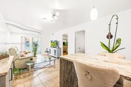 Picture of 7610 Stirling Rd # 204F, Davie, FL 33024