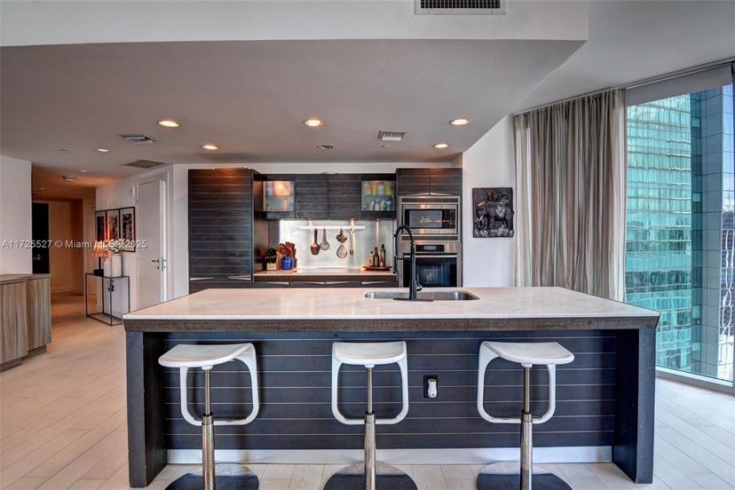 Picture of 200 Biscayne Boulevard Way # 3901, Miami FL 33131
