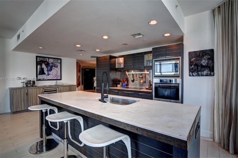 Picture of 200 Biscayne Boulevard Way # 3901, Miami FL 33131