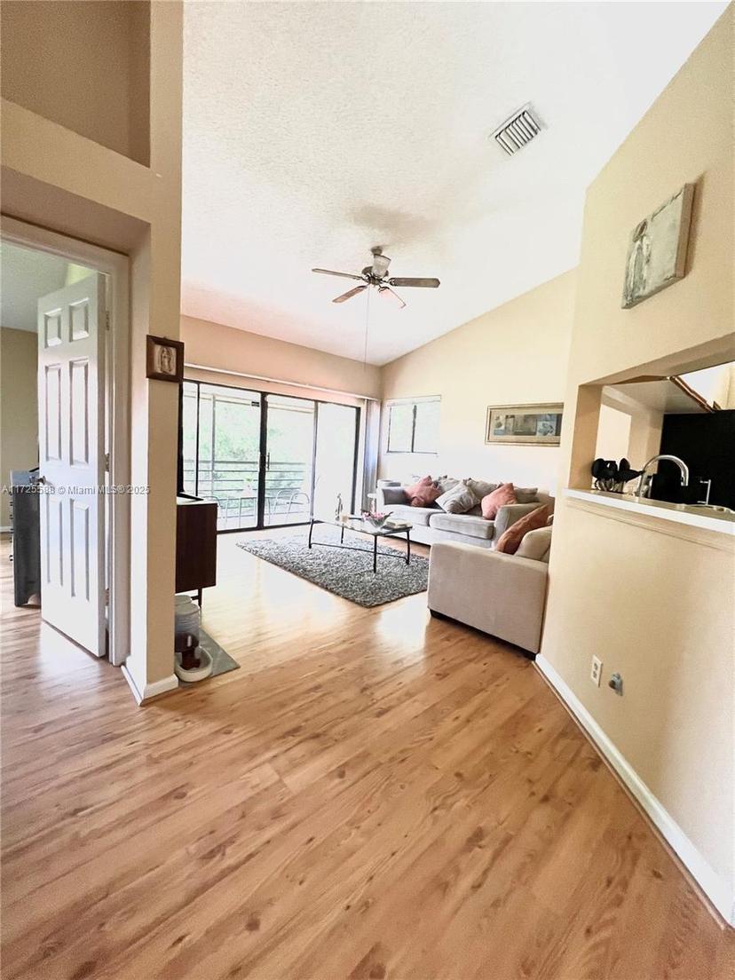 Picture of 10 Via De Casas Sur # 205, Boynton Beach FL 33426