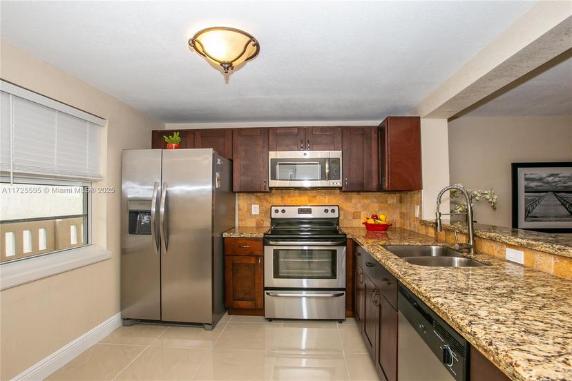Picture of 141 SE 3Rd Ave # 306, Dania Beach FL 33004