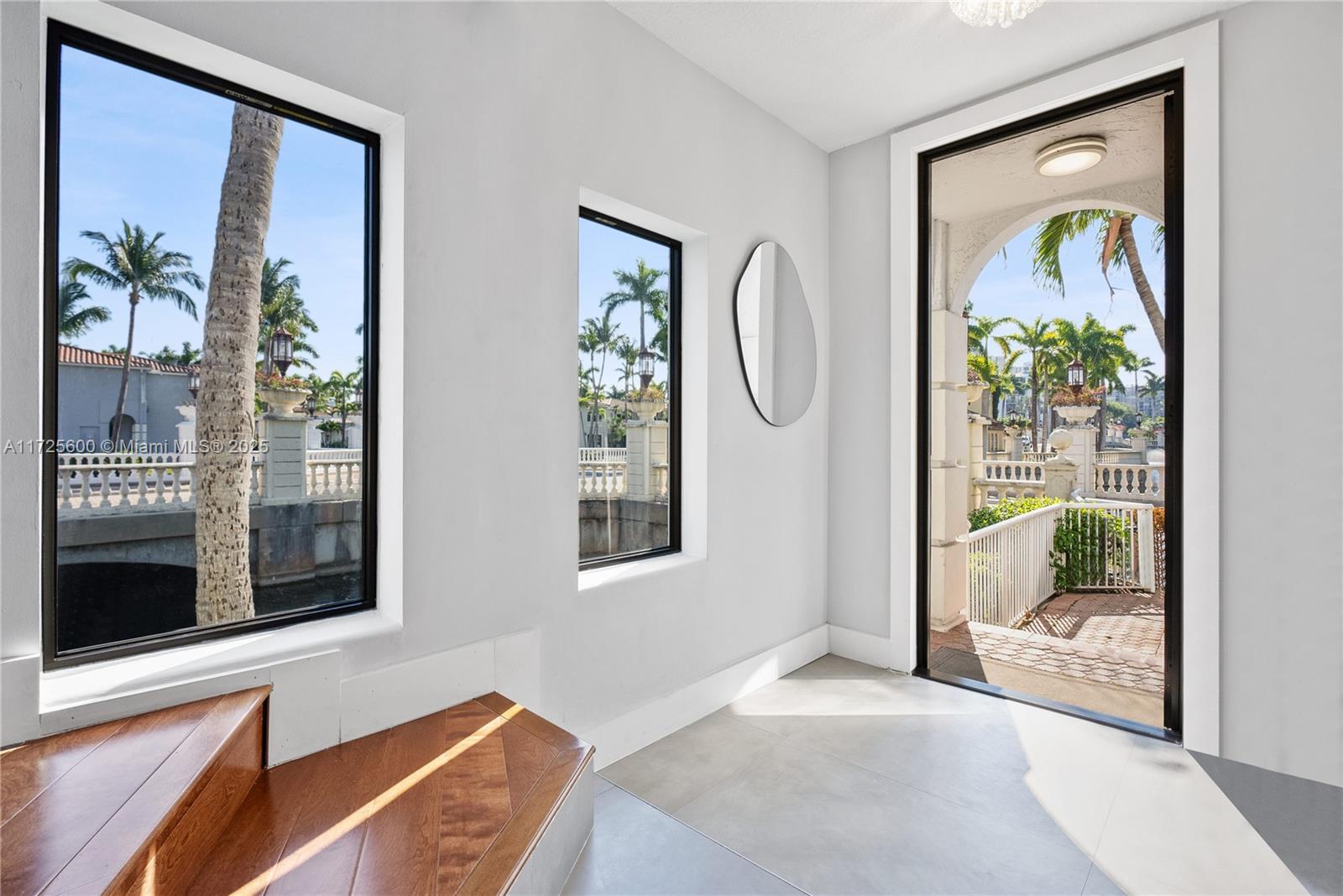 Picture of 3095 NE 208Th Ter, Aventura, FL 33180