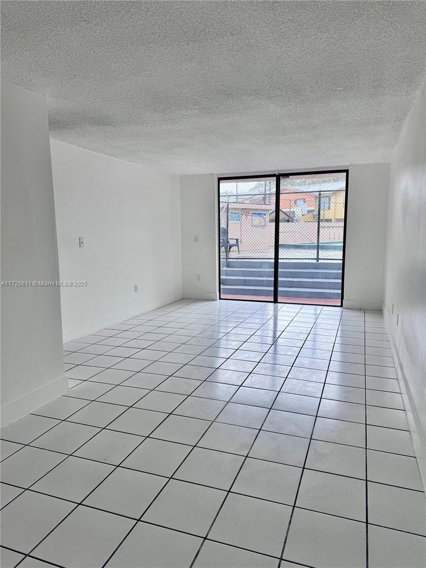 Picture of 9678 Fontainebleau Blvd # 111, Miami FL 33172